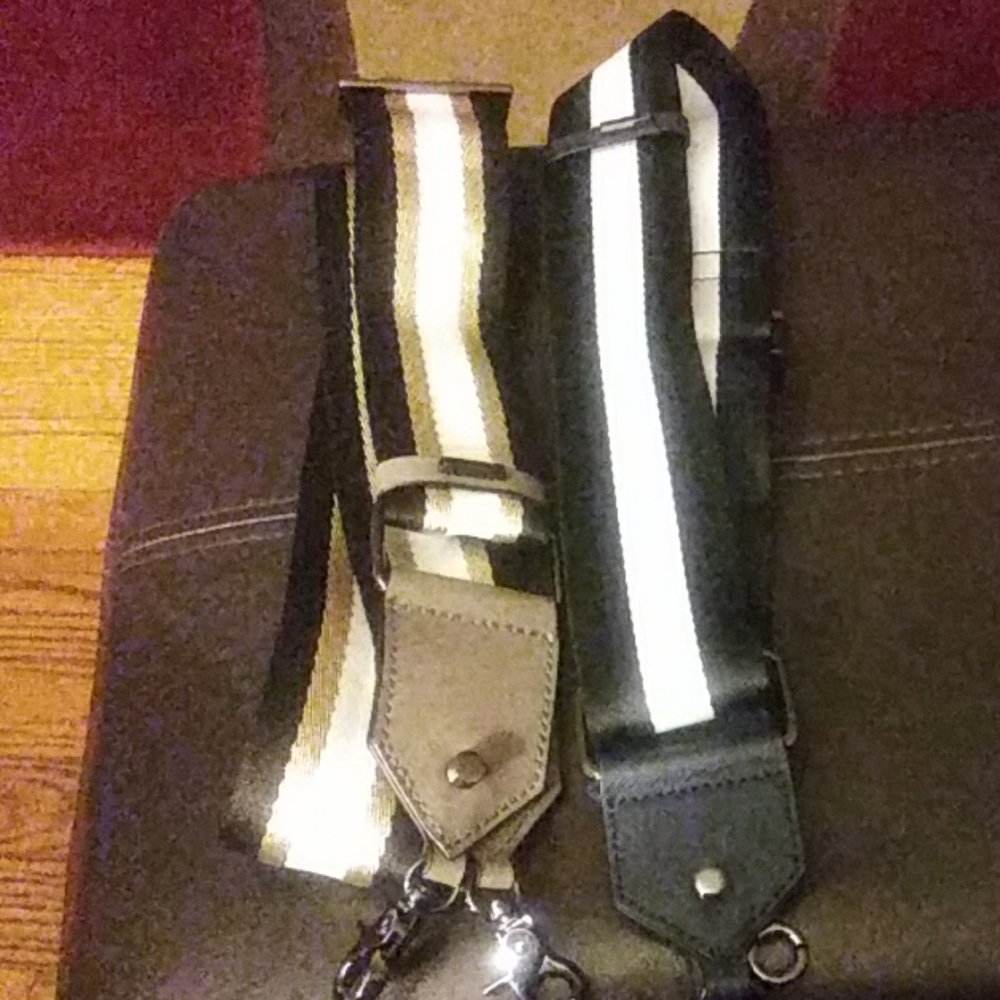 Crossbody straps by Botkie